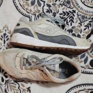 Saucony Cream and Gray Athletic Shoes